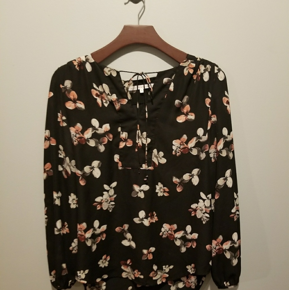 Violet and Claire Floral Tie Front Blouse